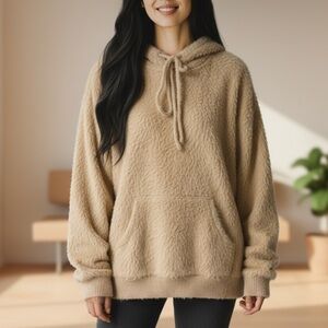 Fuzzy neutral drawstring hoodie m/l